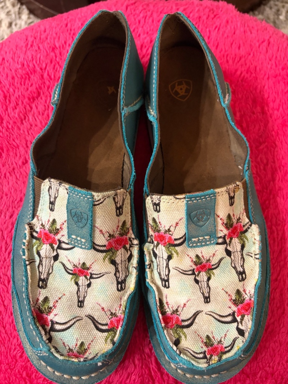 Ariat Womens Steers and Roses Cruiser Shoes